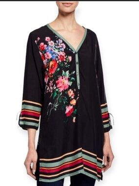 NWT Johnny Was Resort Floral And Stripes Tunic Blouse. Size XL